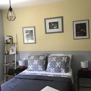Chez maathis Maison d'hôtes LʼIsle-sur-la-Sorgue