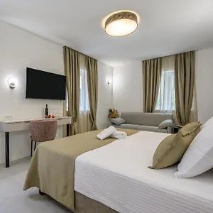 Guest house Antique Luxury ****